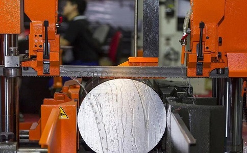 汉源立式金属带锯床切削出现跑带故障解决方法! 汉源立式金属带锯床切削出现跑带故障解决方法!